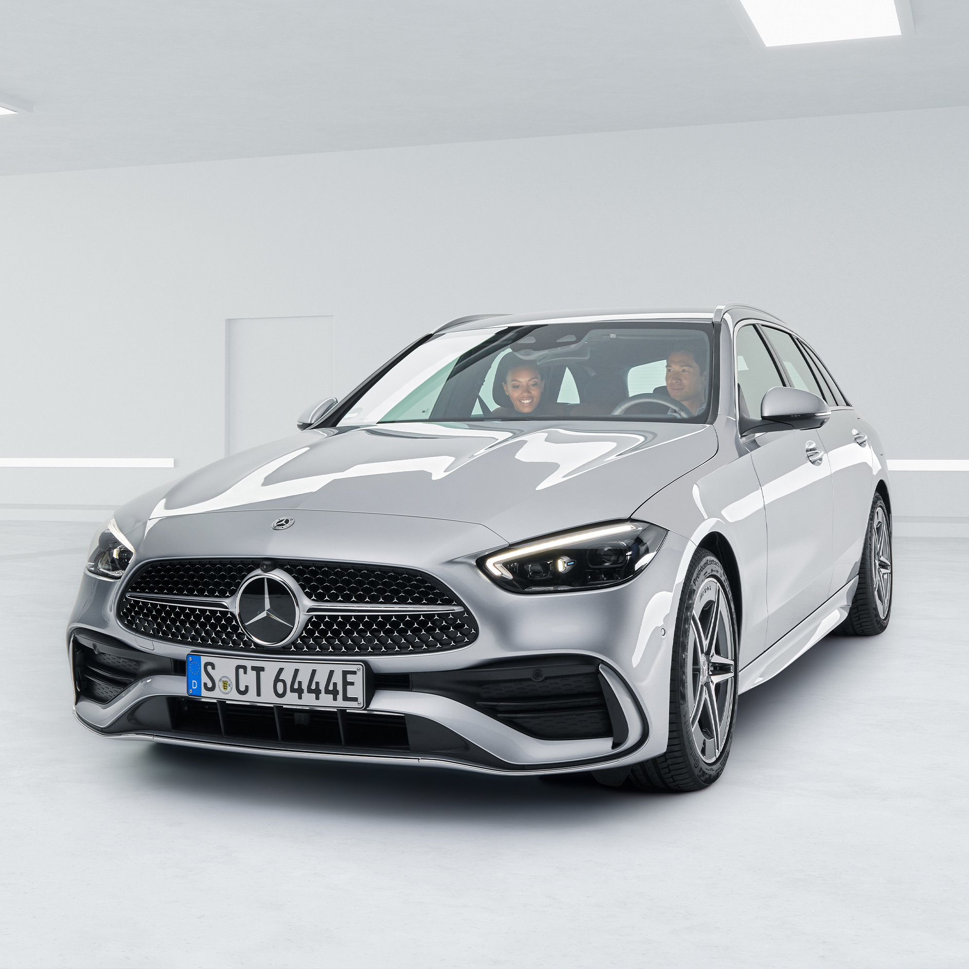 Software-Updates | Serienausstattung | Mercedes-Benz Die Software-Updates gehören zu den Basisdiensten der Digitalen Extras von Mercedes-Benz.