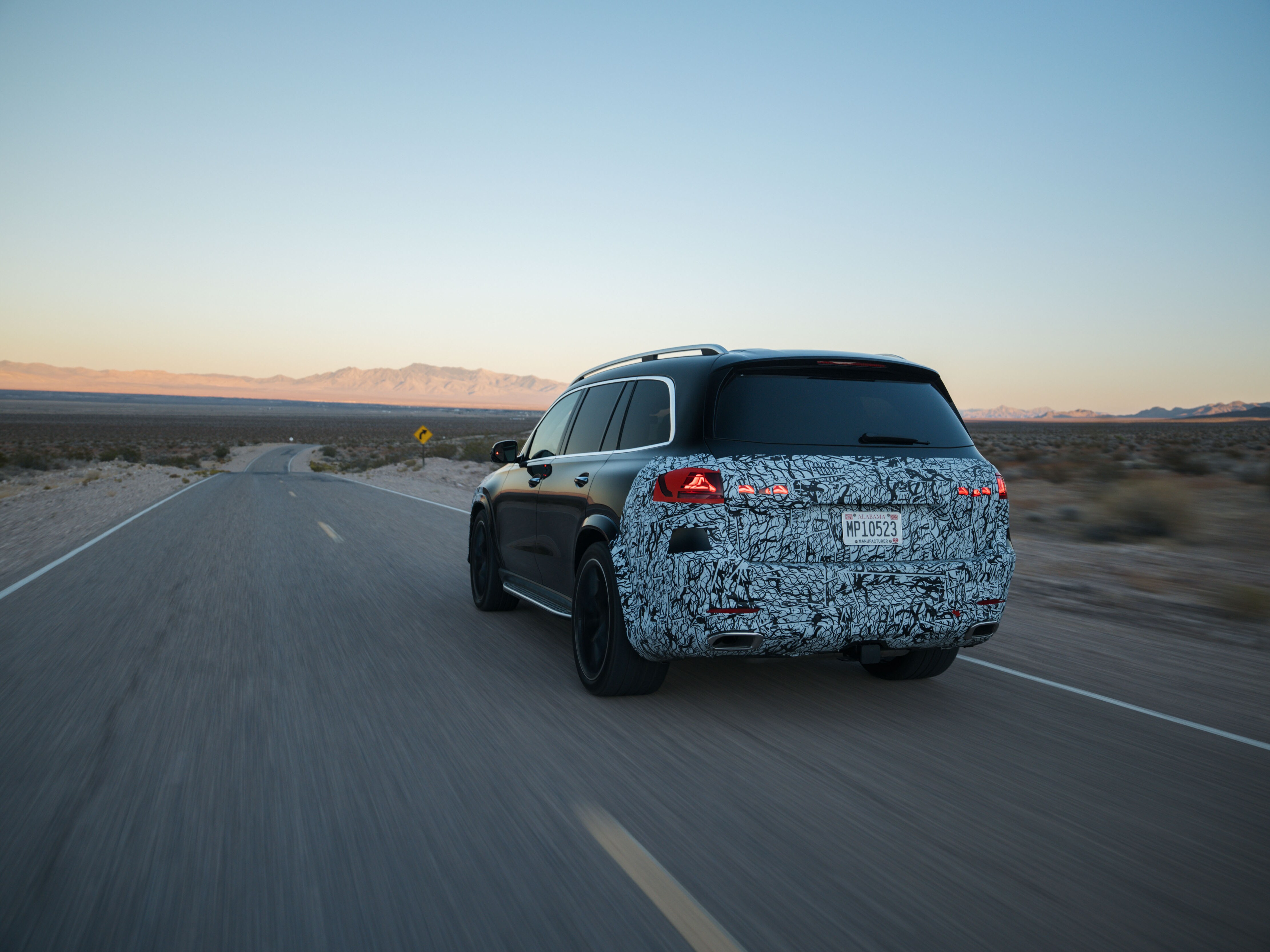 La nouvelle GLS en essai routier au Nevada