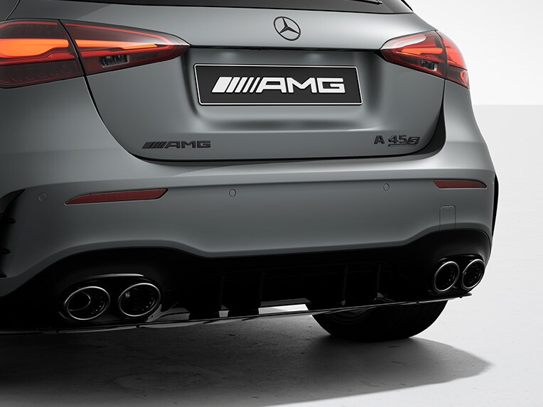 Das Heck der A-Klasse von Mercedes-AMG mit AMG Real Performance Sound.
