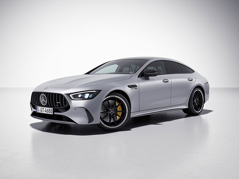 La Mercedes-AMG GT 63 S E PERFORMANCE avec le Pack Nuit AMG II.
