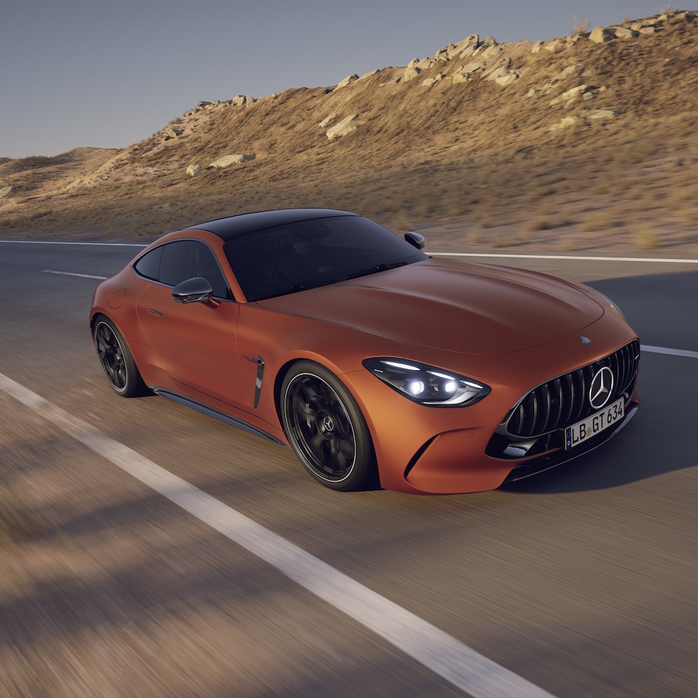 Seitenansicht des Exterieurs des Mercedes-AMG GT 63 S E PERFORMANCE Coupés.