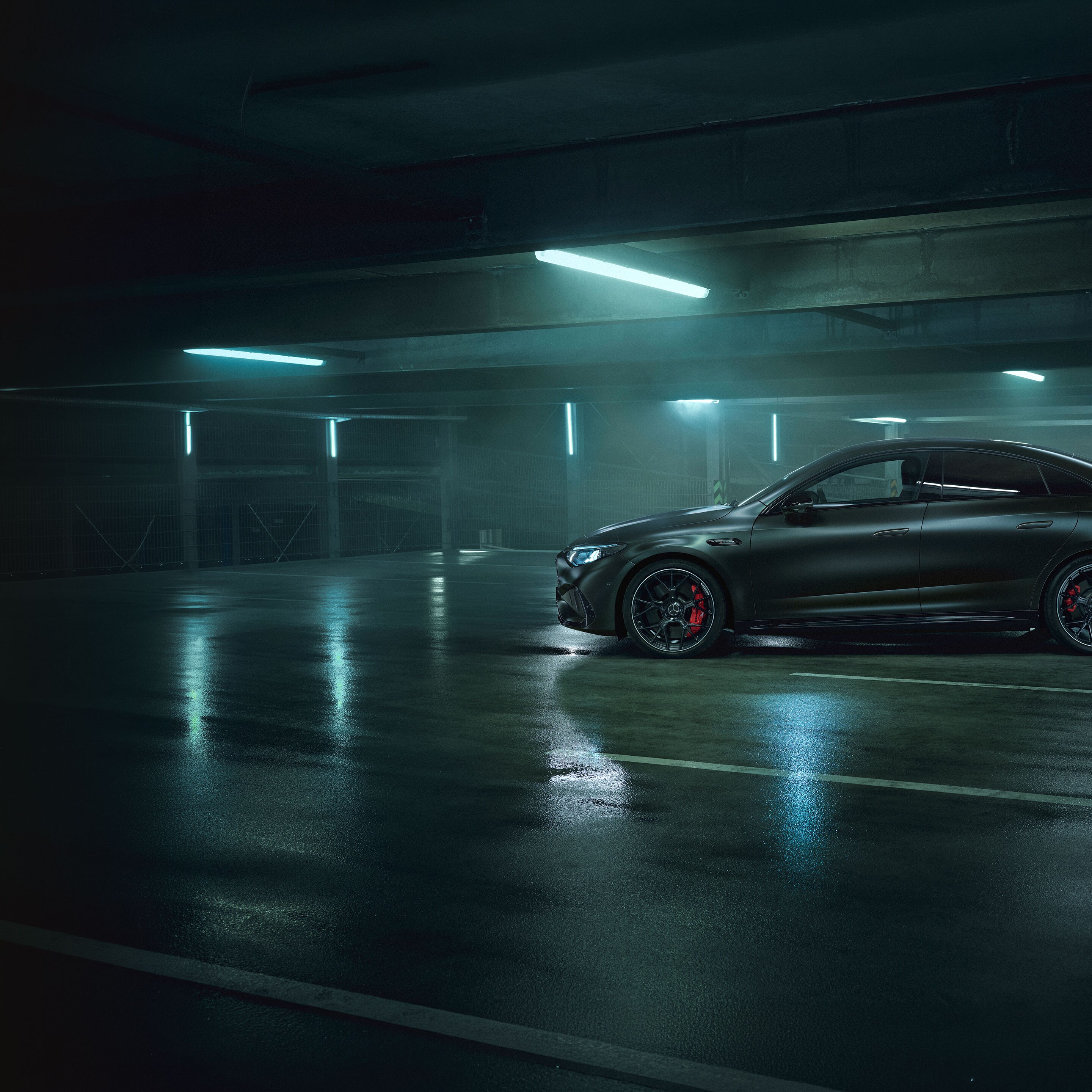 L'extérieur du nouveau Mercedes-AMG CLA 45 4MATIC+ électrique.