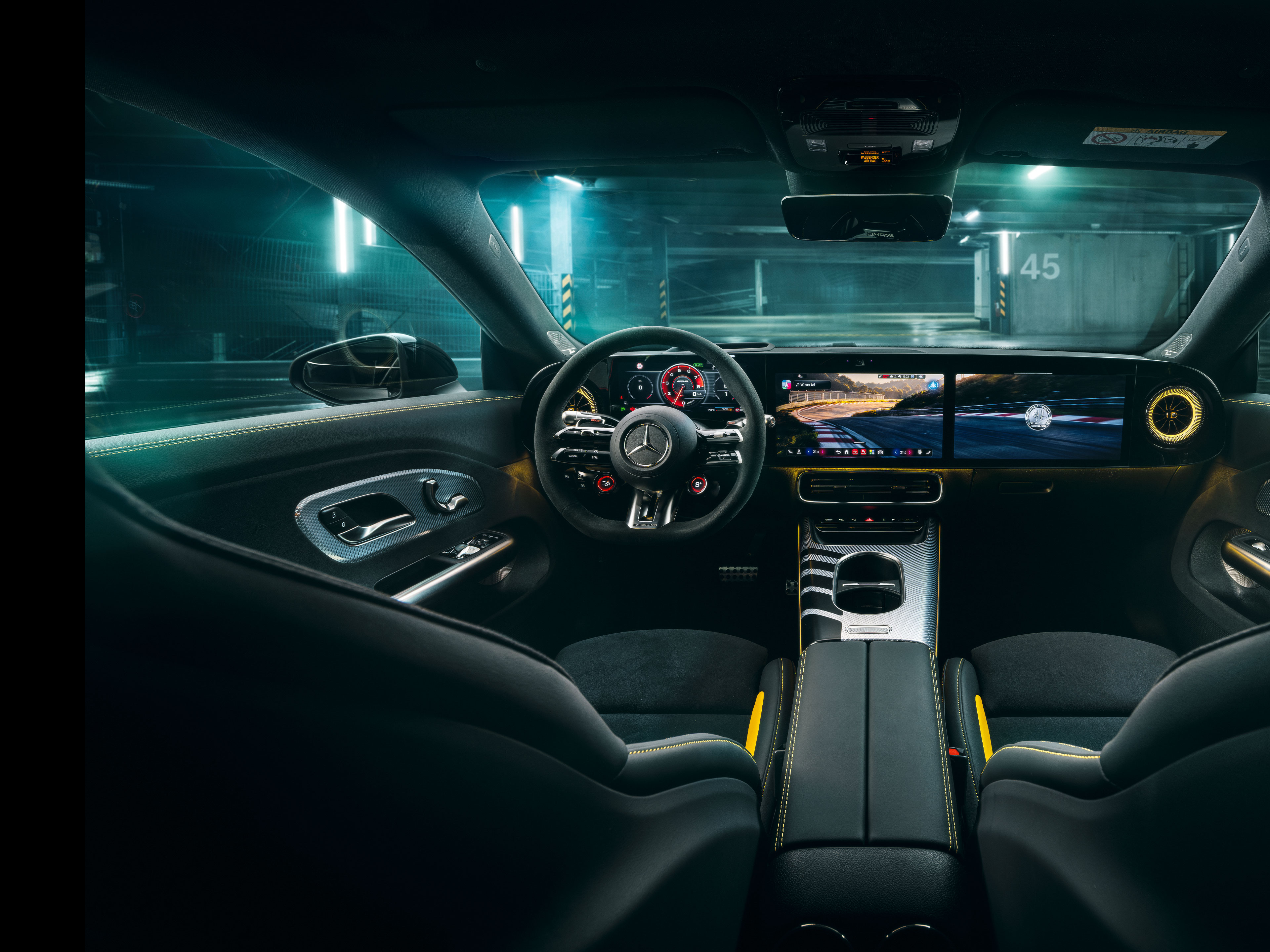 Interieur | CLA | Mercedes-AMG Das Interieur des neue elektrische Mercedes-AMG CLA 45 4MATIC+.