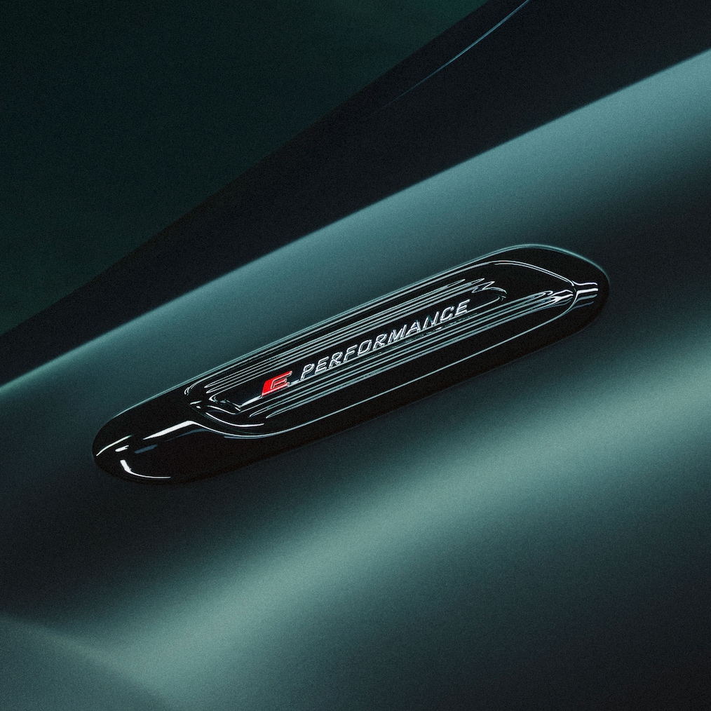 Le moteur AMG du tout nouveau Mercedes-AMG CLA 45 4MATIC+ électrique.