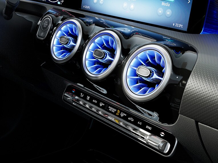 Klimatisierungsautomatik THERMOTRONIC im Mercedes-Benz CLA Shooting Brake.
