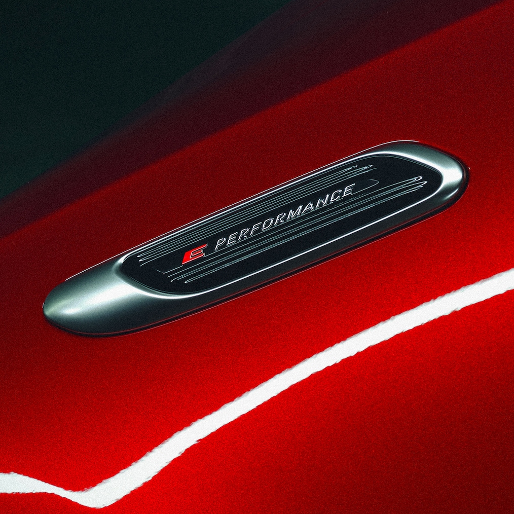 Der AMG Motor des komplett neuen elektrischen Mercedes-AMG CLA 45 4MATIC+ Shooting Brake.