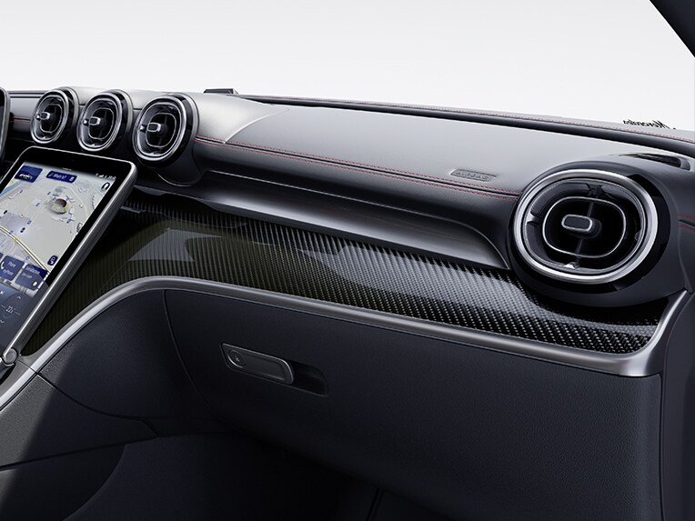 Das AMG Zierelement Carbon im CLE Cabriolet von Mercedes-AMG.