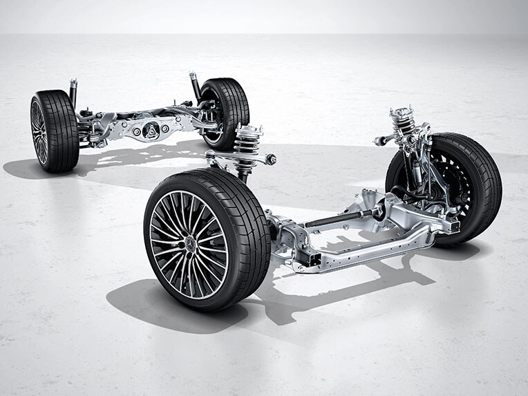 Le train de roulement DYNAMIC BODY CONTROL avec amortissement réglable dans le CLE Cabriolet de Mercedes-Benz.