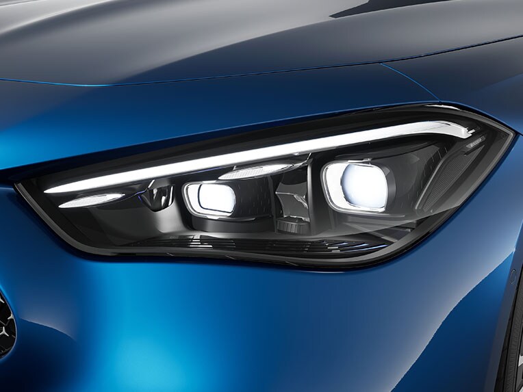 Le DIGITAL LIGHT du CLE Cabriolet de Mercedes-Benz.