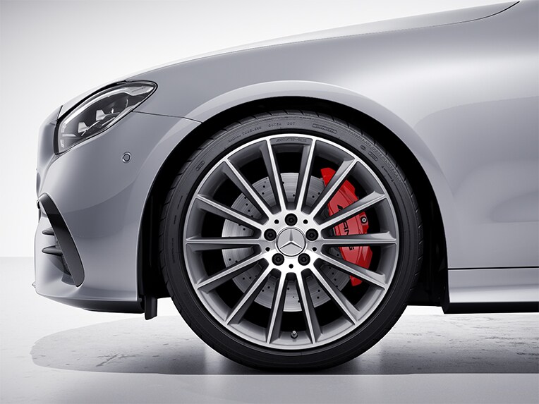 Das Interieur des Mercedes-AMG E 53 4MATIC+ Coupé.