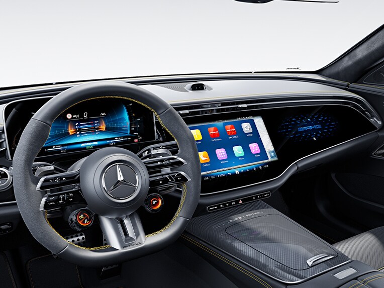 Der MBUX Superscreen im Mercedes-AMG E-Klasse T-Modell.
