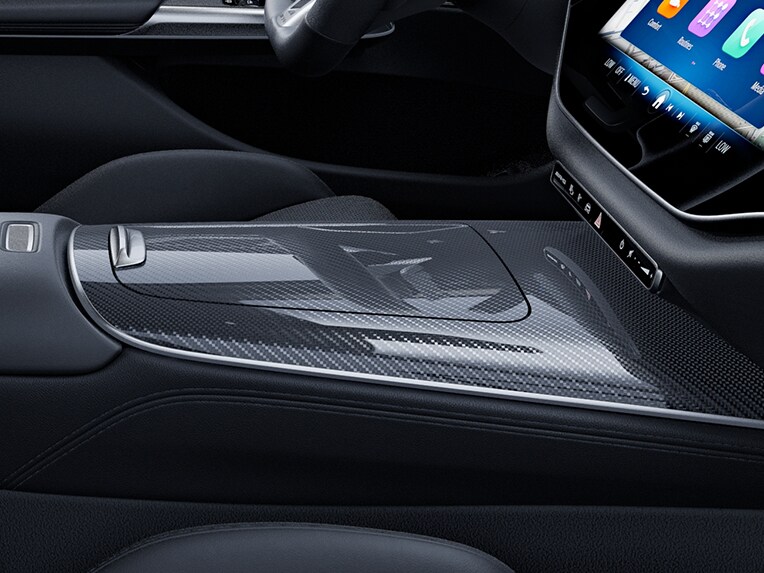 Die AMG Zierelemente Carbon im Mercedes-AMG E-Klasse T-Modell.