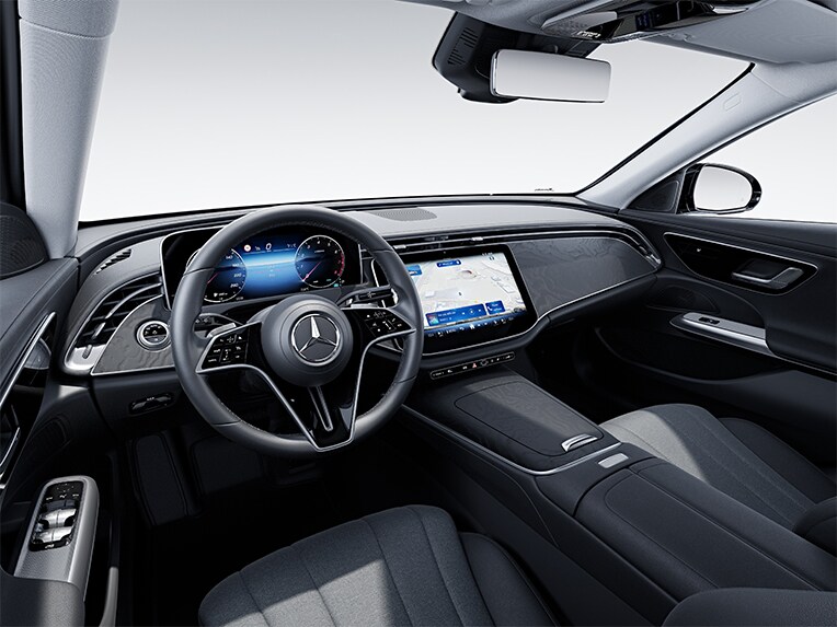 L'intérieur de la Classe E de Mercedes-Benz avec la ligne d'équipement AVANTGARDE.