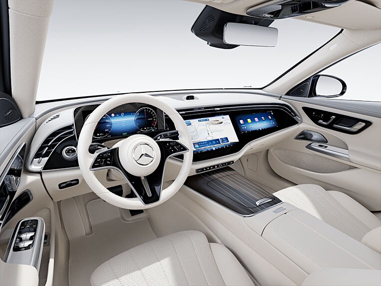L'intérieur de la Classe E Berline de Mercedes-Benz avec la ligne d'équipement EXCLUSIVE.
