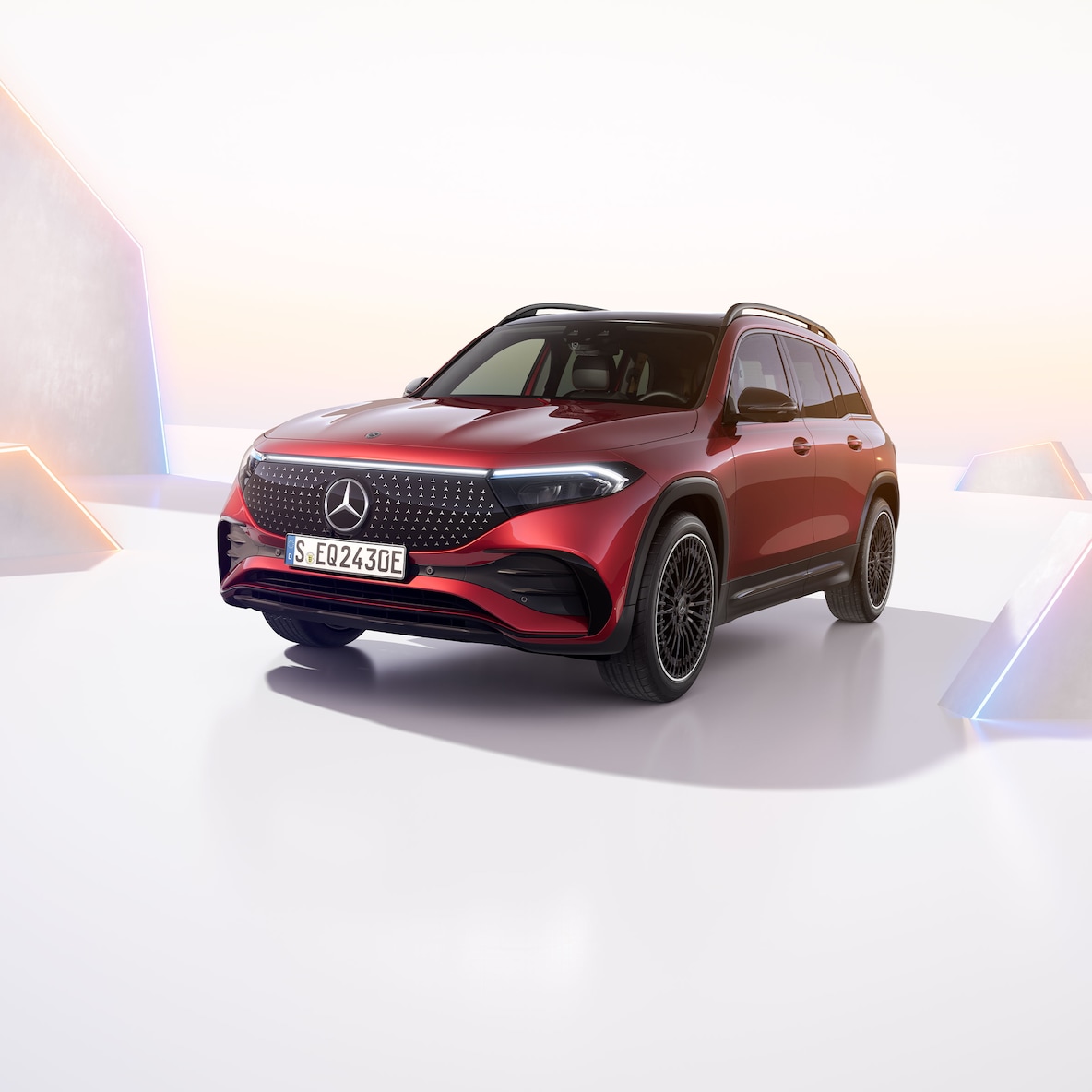 Frontale Seitenansicht des Mercedes-Benz EQB.