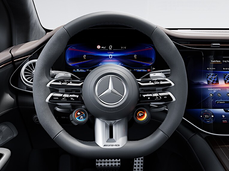 Le volant Performance AMG en cuir Nappa/microfibre MICROCUT pour la Mercedes-AMG EQE SUV.