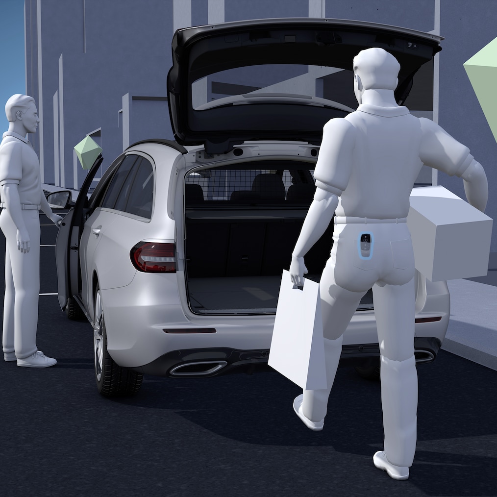 Image d'une Mercedes-AMG EQE 53 4MATIC+ SUV avec les portes avant ouvertes.