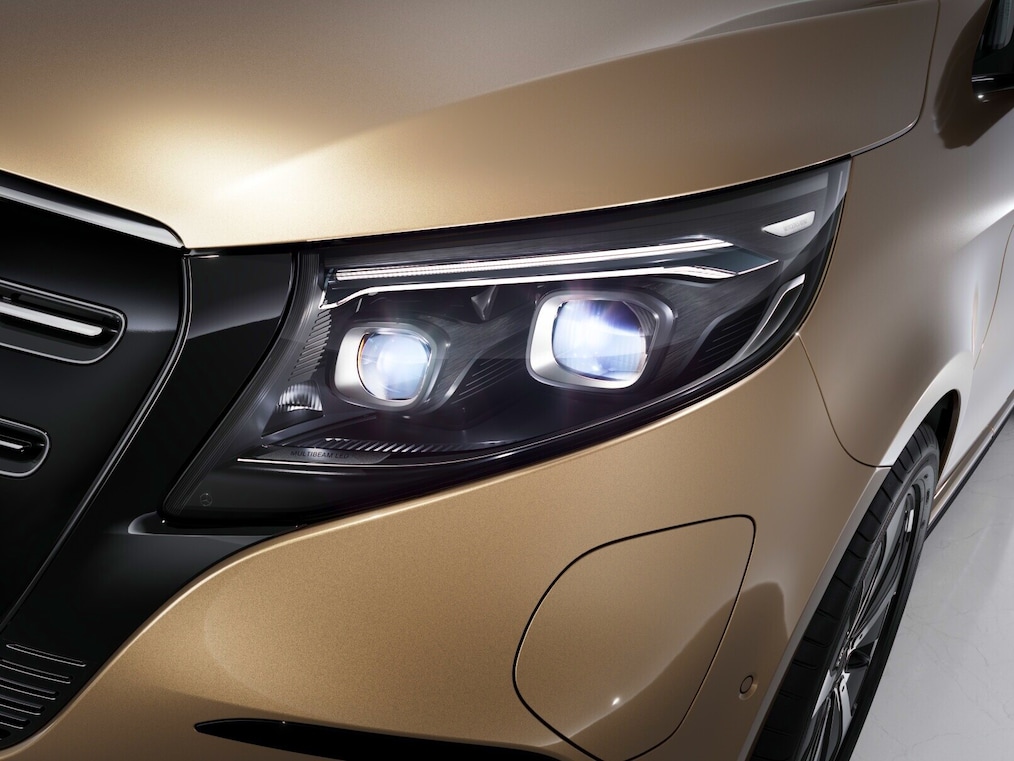 Profitieren Sie von exzellenter Sicht mit den MULTIBEAM LED-Scheinwerfern mit Fernlicht-Assistent PLUS - ob auf Autobahnen, Landstraßen oder im Stadtverkehr.