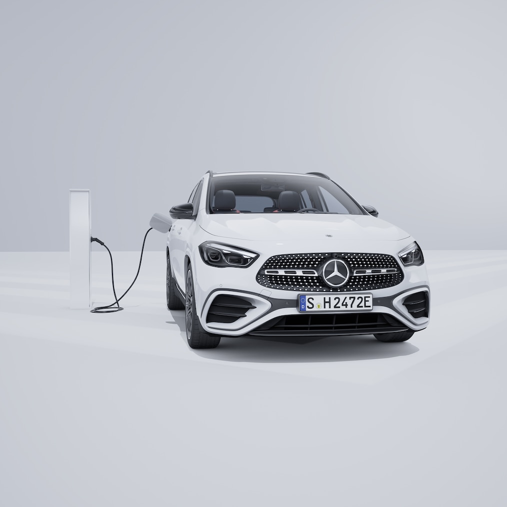 Vue avant de la Mercedes-Benz GLA hybride rechargeable.