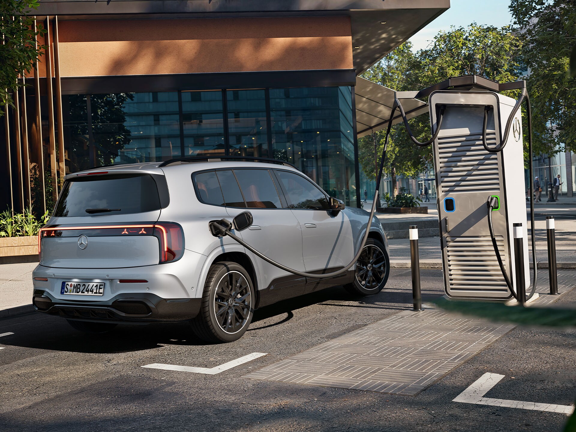 MB.CHARGE im völlig neuen elektrischen GLB.