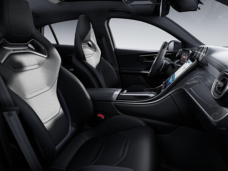 Das Interieur des Mercedes-AMG GLC Coupés mit AMG Performance Sitz-Paket High-End.