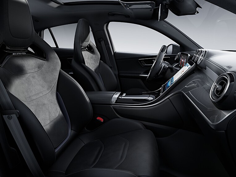 Das Interieur des neuen Mercedes-AMG GLC Coupés mit AMG Performance Sitz-Paket Advanced.