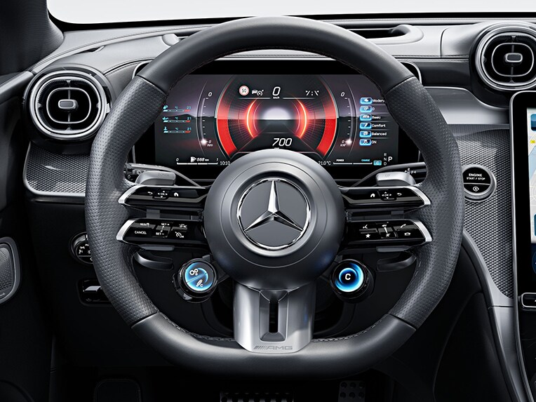 Das AMG Performance Lenkrad in Leder Nappa im Mercedes-AMG GLC Coupé.