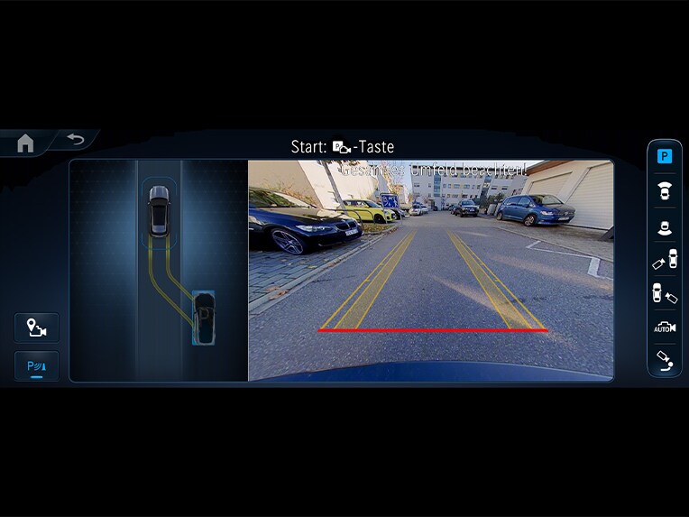 Eine Veranschaulichung des Park-Pakets mit 360°-Kamera im Media-Display des Mercedes-Benz GLE.