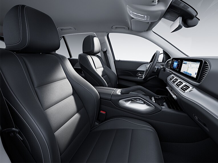 Das Interieur des Mercedes-Benz GLE mit Serienausstattung.