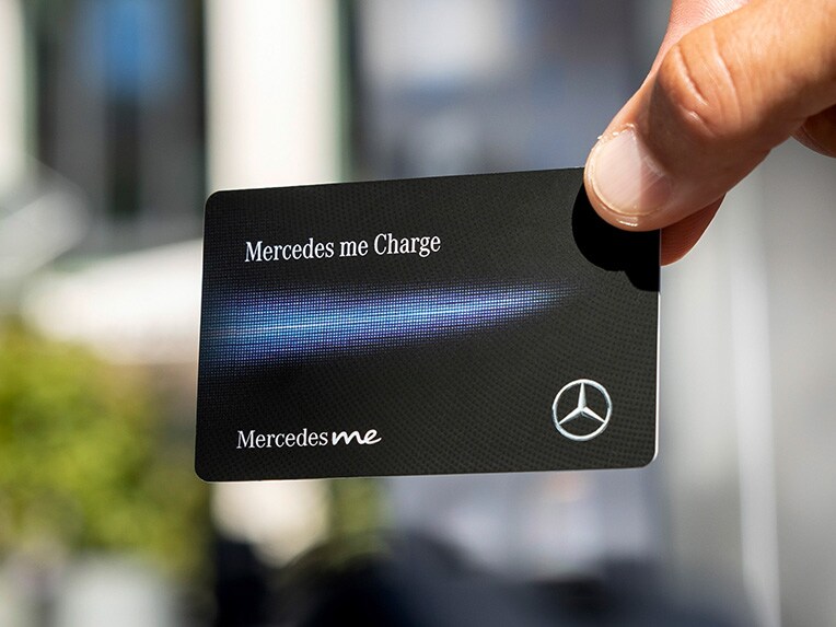 Laden unterwegs mit Mercedes me Charge für den GLE von Mercedes-Benz.