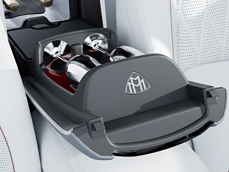 Der First-Class Fond im Mercedes-Maybach GLS.