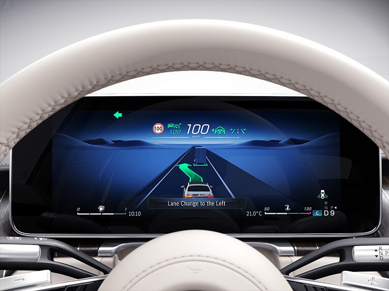 L’écran conducteur 3D de la Mercedes-Maybach Classe S.