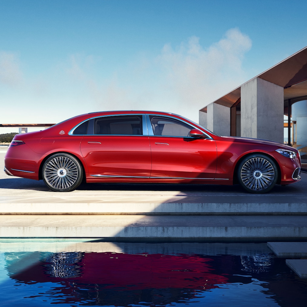 Seitenansicht der Mercedes-Maybach S-Klasse.