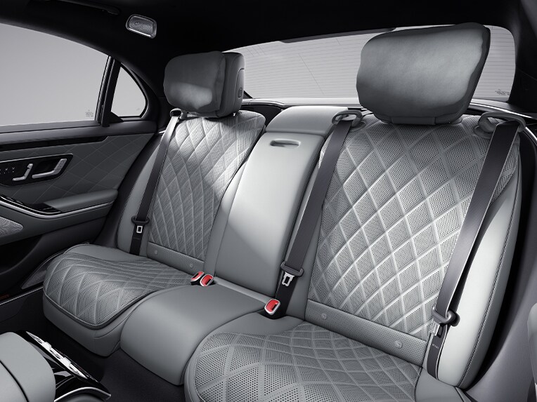 L'intérieur de la Mercedes-Benz Classe S Berline version longue avec le Pack Exclusif.