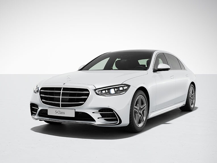 L'extérieur de la Mercedes-Benz Classe S Berline version longue avec AMG Line.