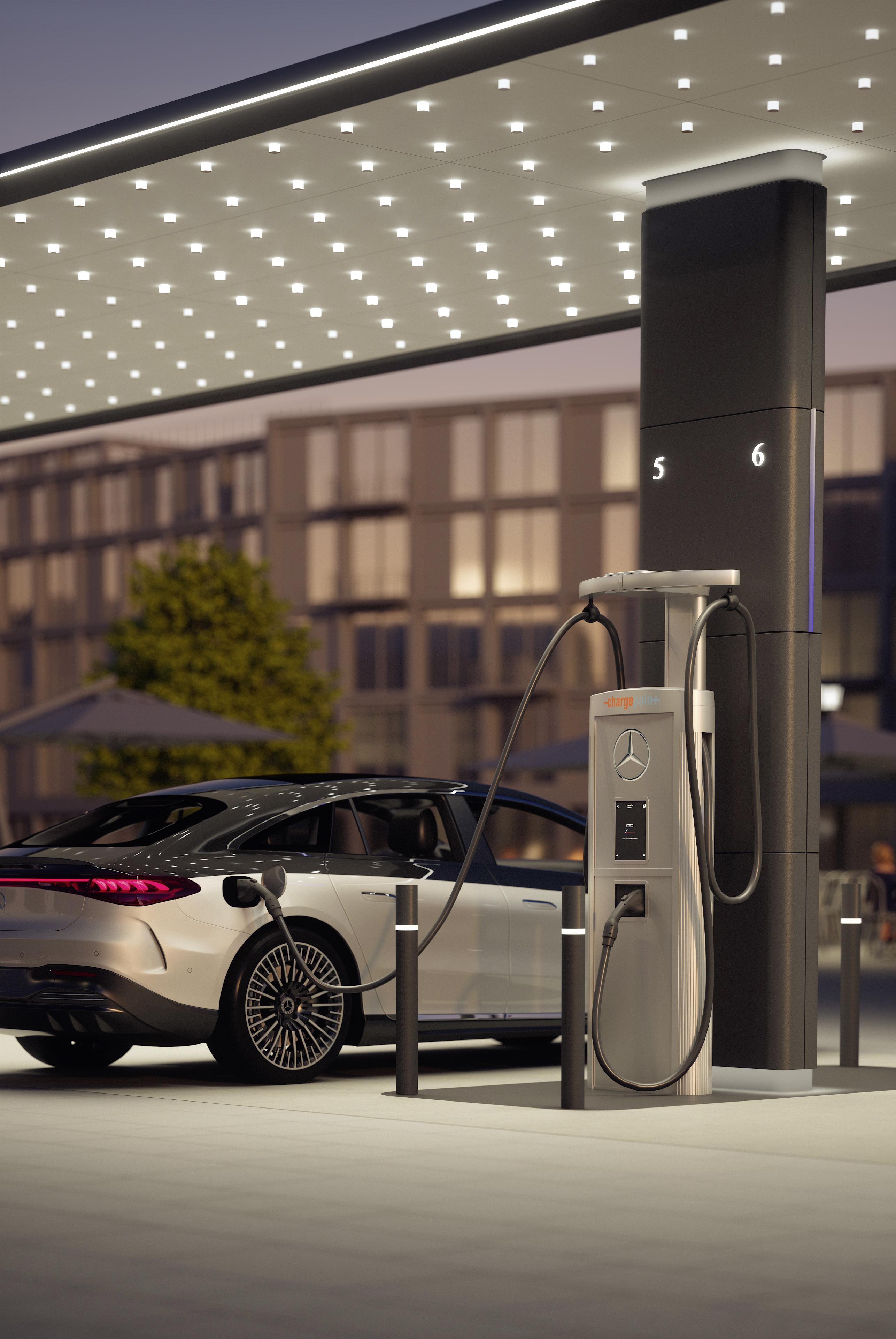 Mercedes-Benz Charging Hub Ein Mercedes läd an einem Mercedes-Benz Charging Hub