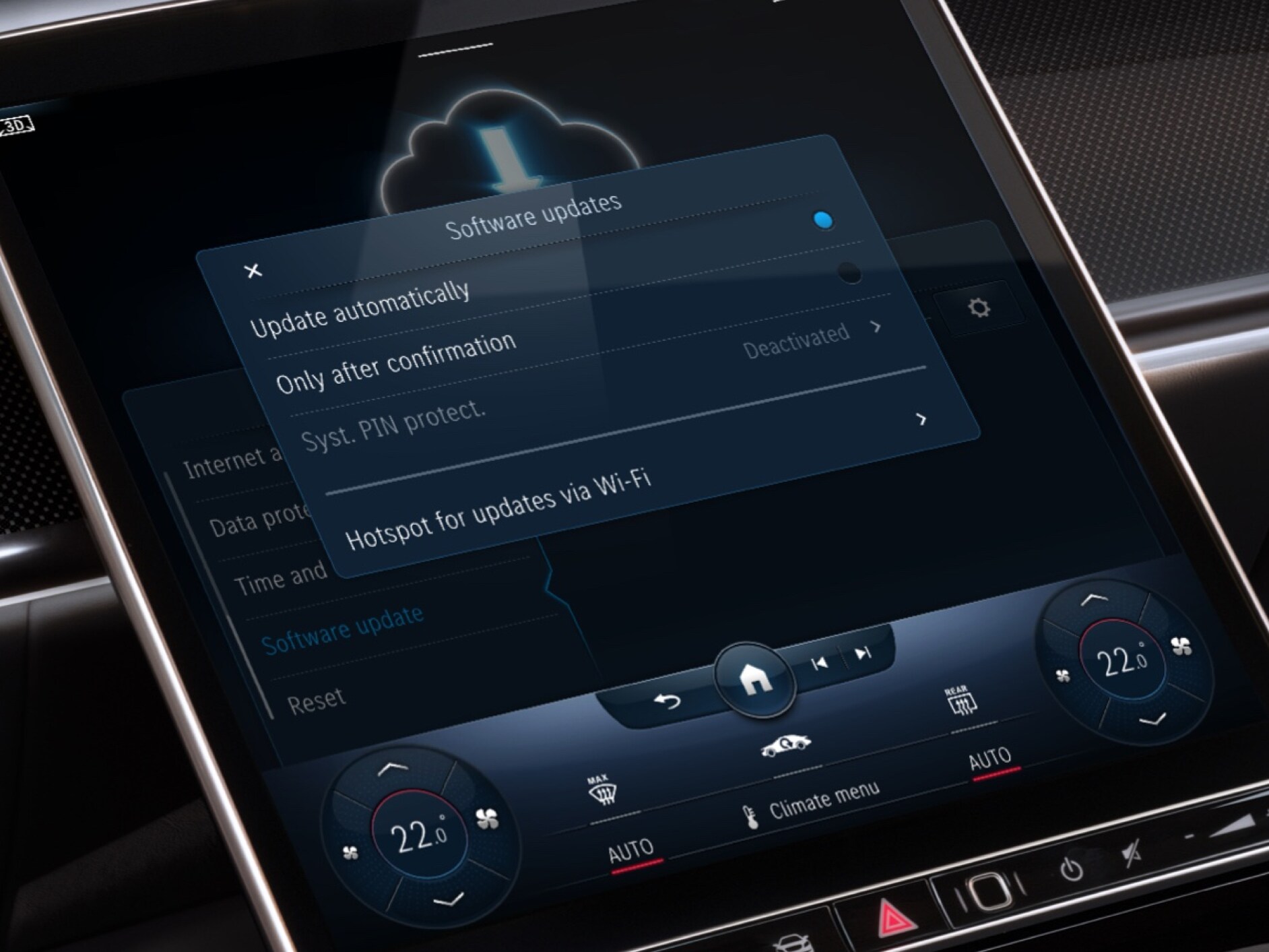 Sur l’écran du système multimédia MBUX, les cartes de navigation sont mises à jour par le biais du service connecté Mise à jour des cartes en ligne.