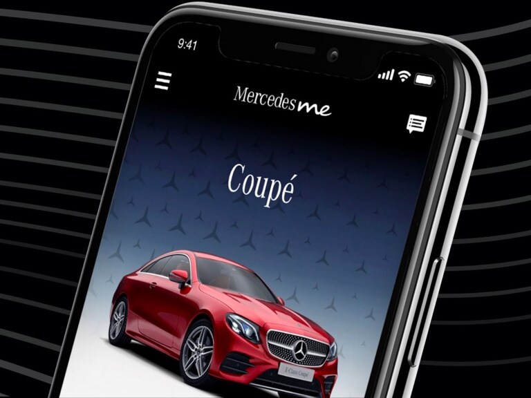 Dans l’application Mercedes me sur un smartphone, les futurs véhicules souhaités sont affichés par Mercedes-Benz.
