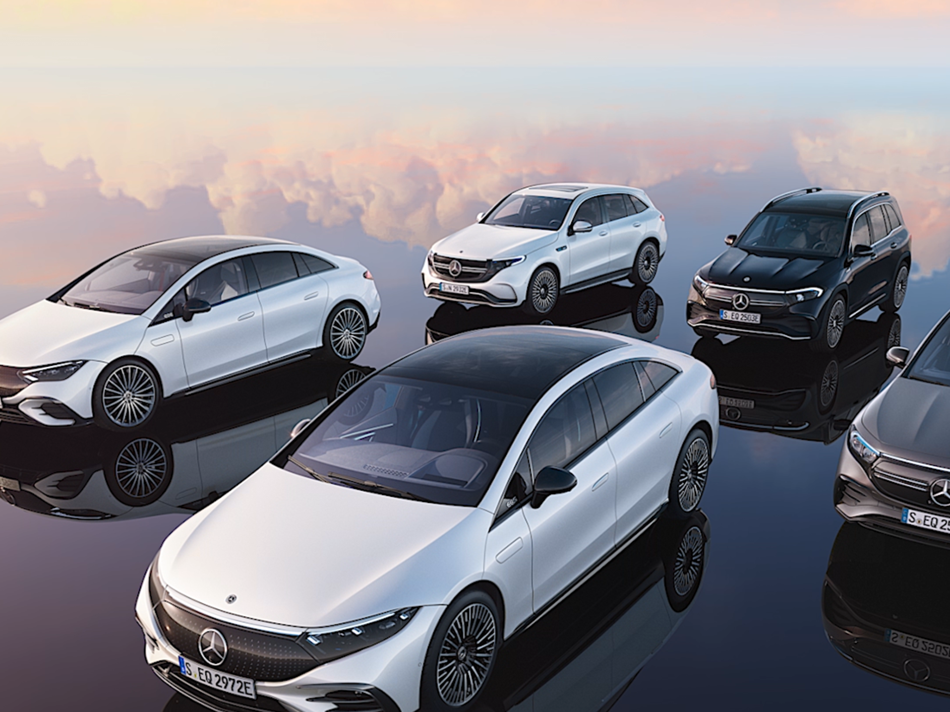 Mercedes-Benz Elektrofahrzeug-Modelle in seitlicher Frontansicht