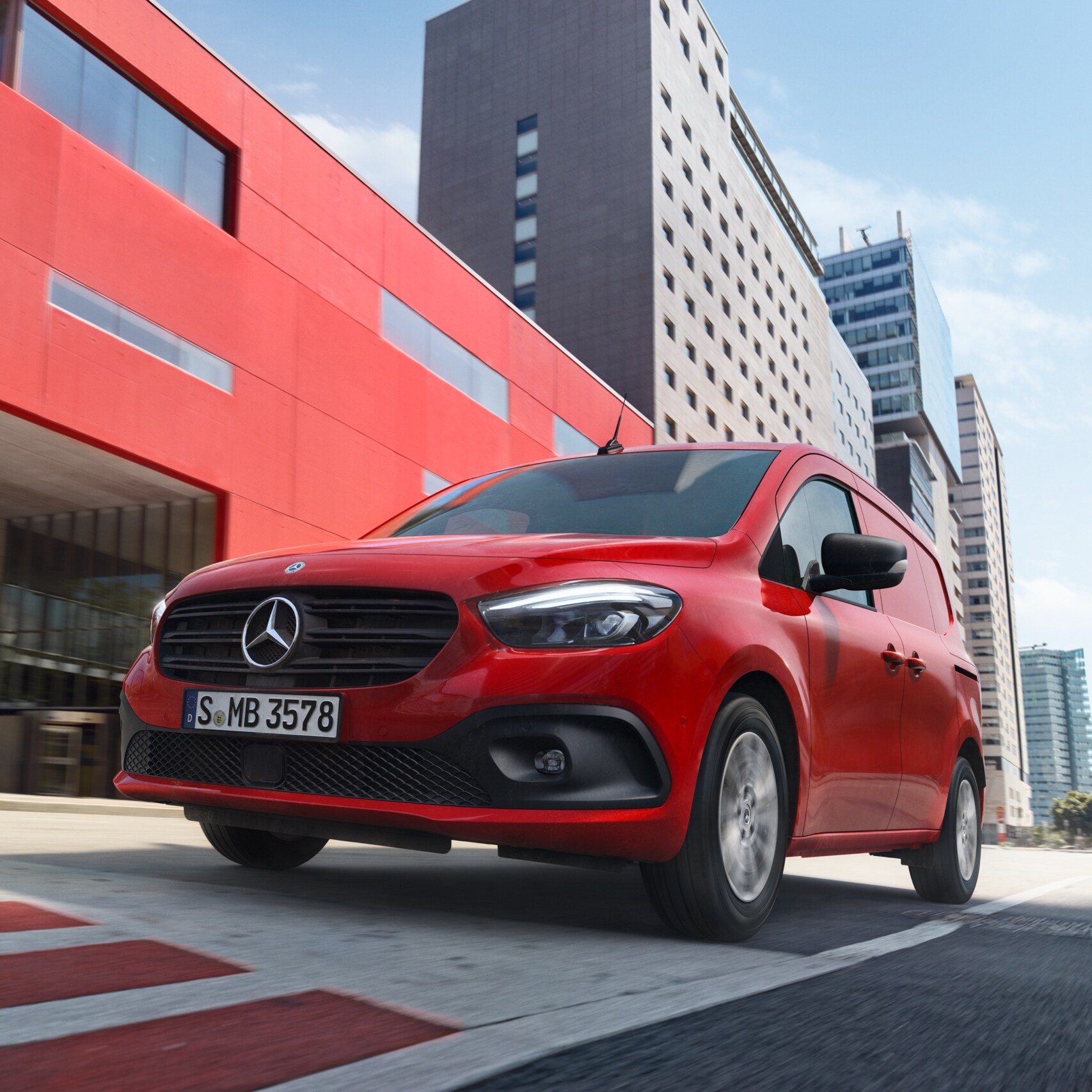 Le Mercedes-Benz Citan fourgon en action.