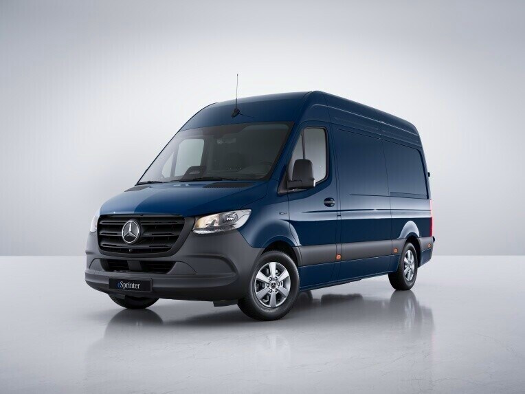La ligne d'équipement BASE du Mercedes-Benz eSprinter fourgon.