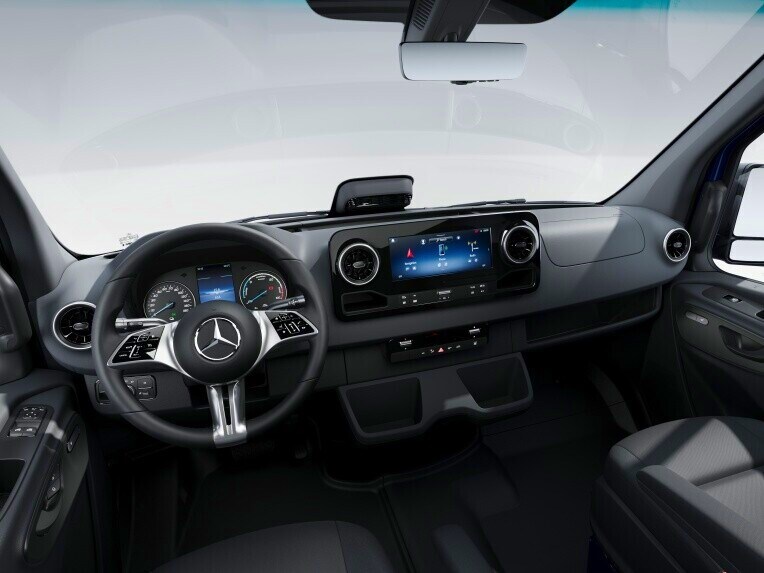 Le poste de conduite du Mercedes-Benz eSprinter fourgon avec la ligne d'équipement PRO.