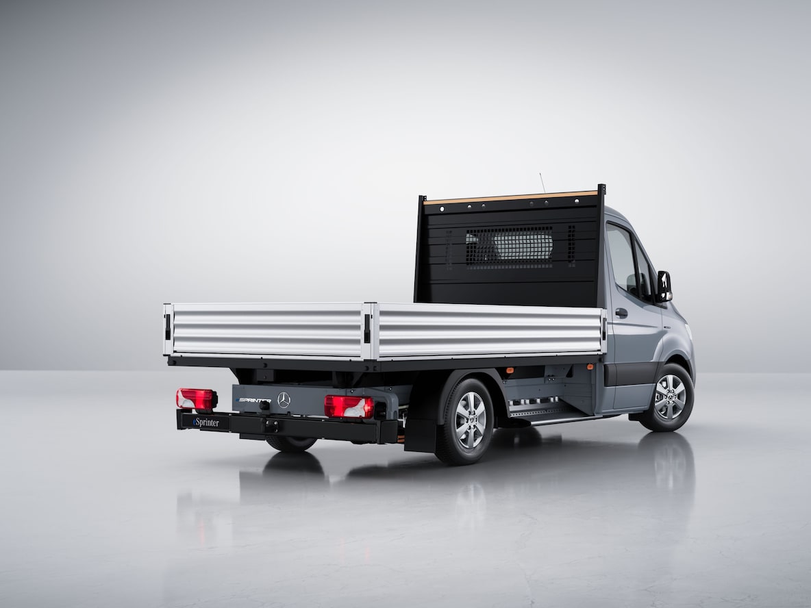 Das Mercedes-Benz eSprinter Fahrgestell als Pritschenfahrzeug.