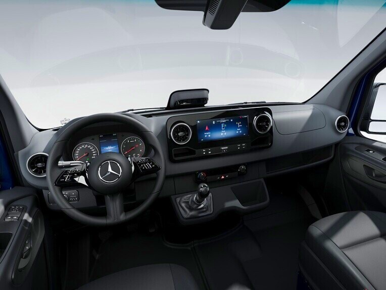 La cabine du Mercedes-Benz Sprinter Châssis avec la ligne d'équipement BASE.
