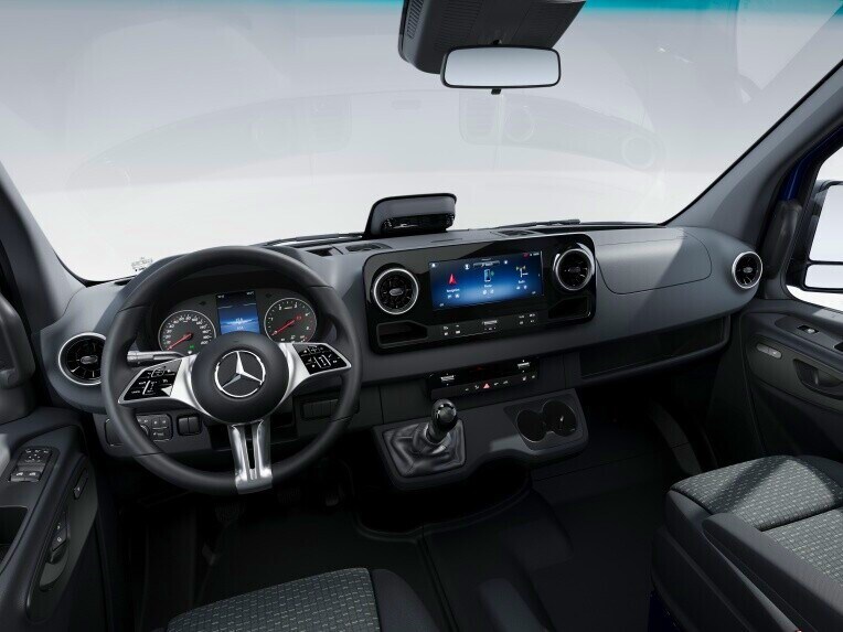 Das Fahrerhaus des Mercedes-Benz Sprinter Pritschenfahrzeugs in der Ausstattungslinie SELECT.