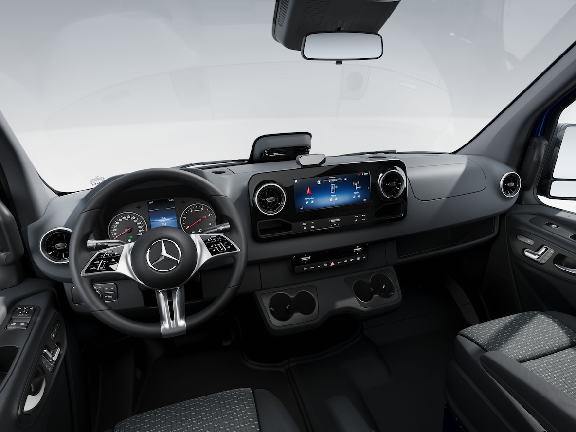 Der Fahrerraum des Mercedes-Benz Sprinter Kastenwagens.