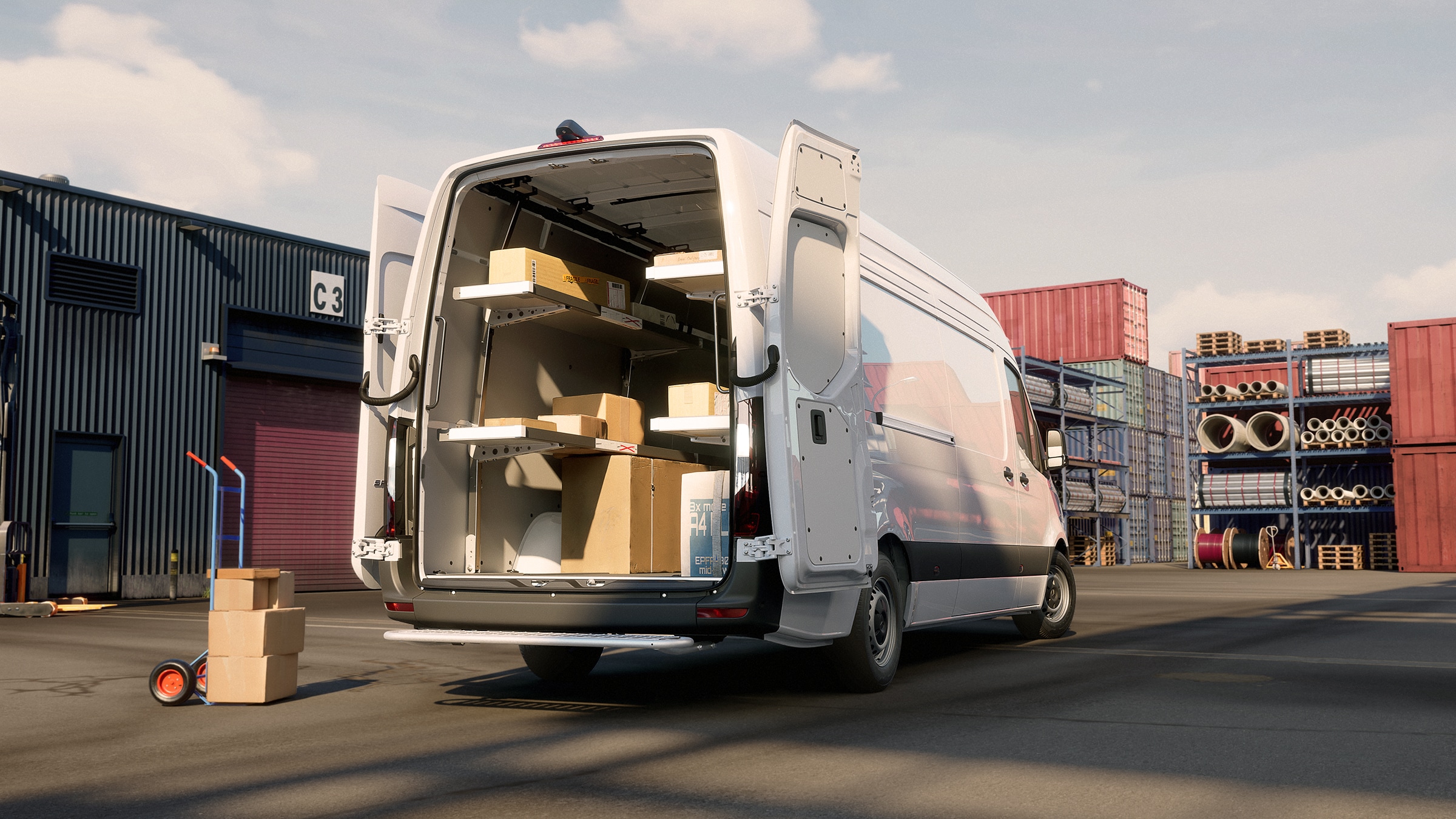 Sprinter Fourgon | Toute la gamme Sprinter | Utilitaires légers Mercedes-Benz Mercedes-Benz Sprinter équipé d'un système de rangement et de chargement organisé