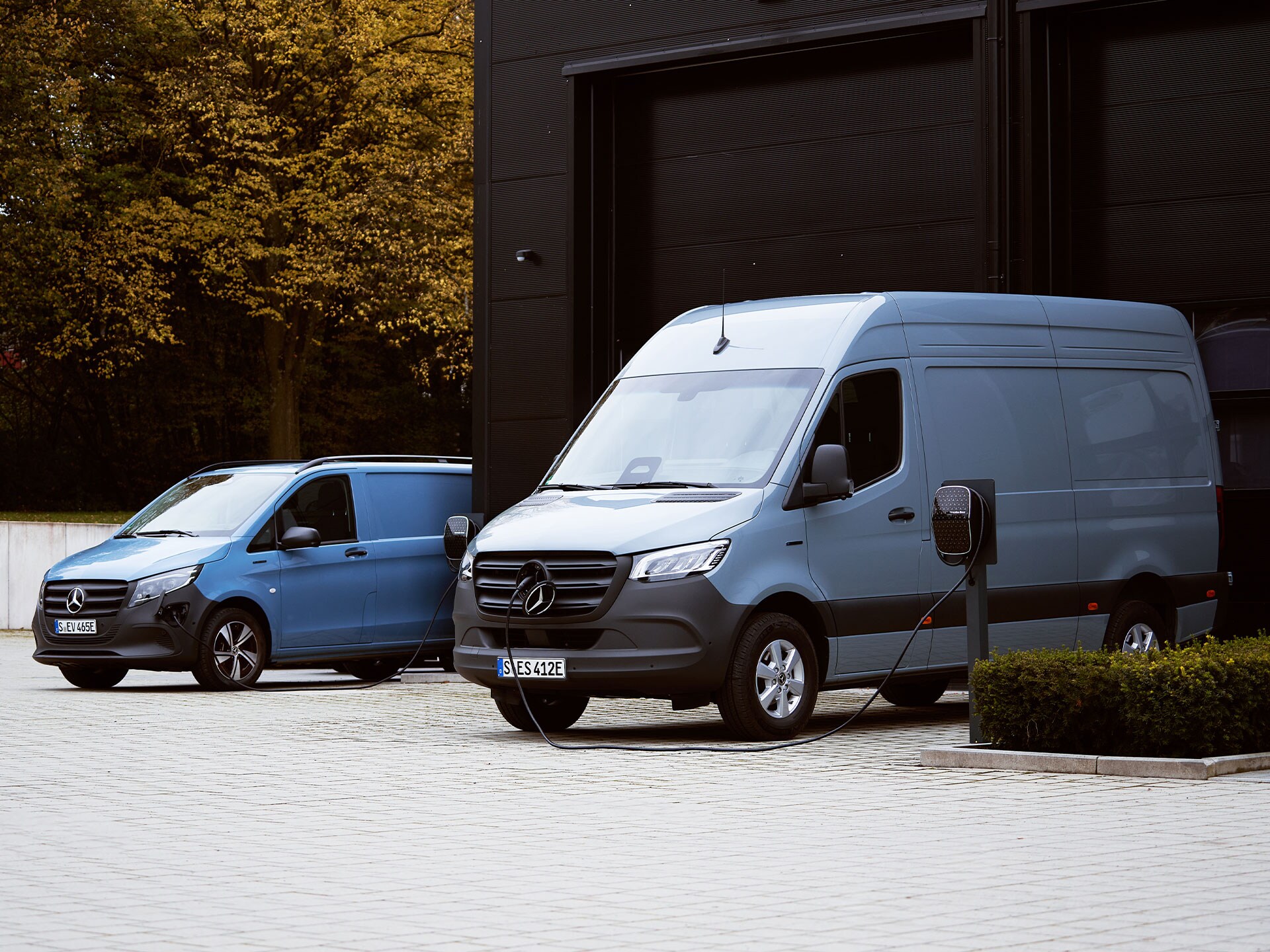 Laden am Arbeitsplatz für Mercedes-Benz Transporter.