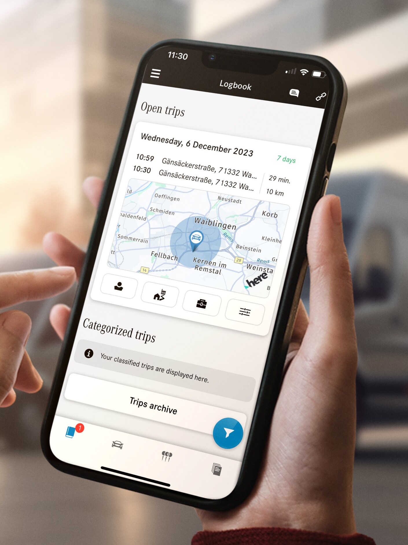 Die Funktion Elektronisches Fahrtenbuch von Mercedes-Benz auf dem Smartphone.