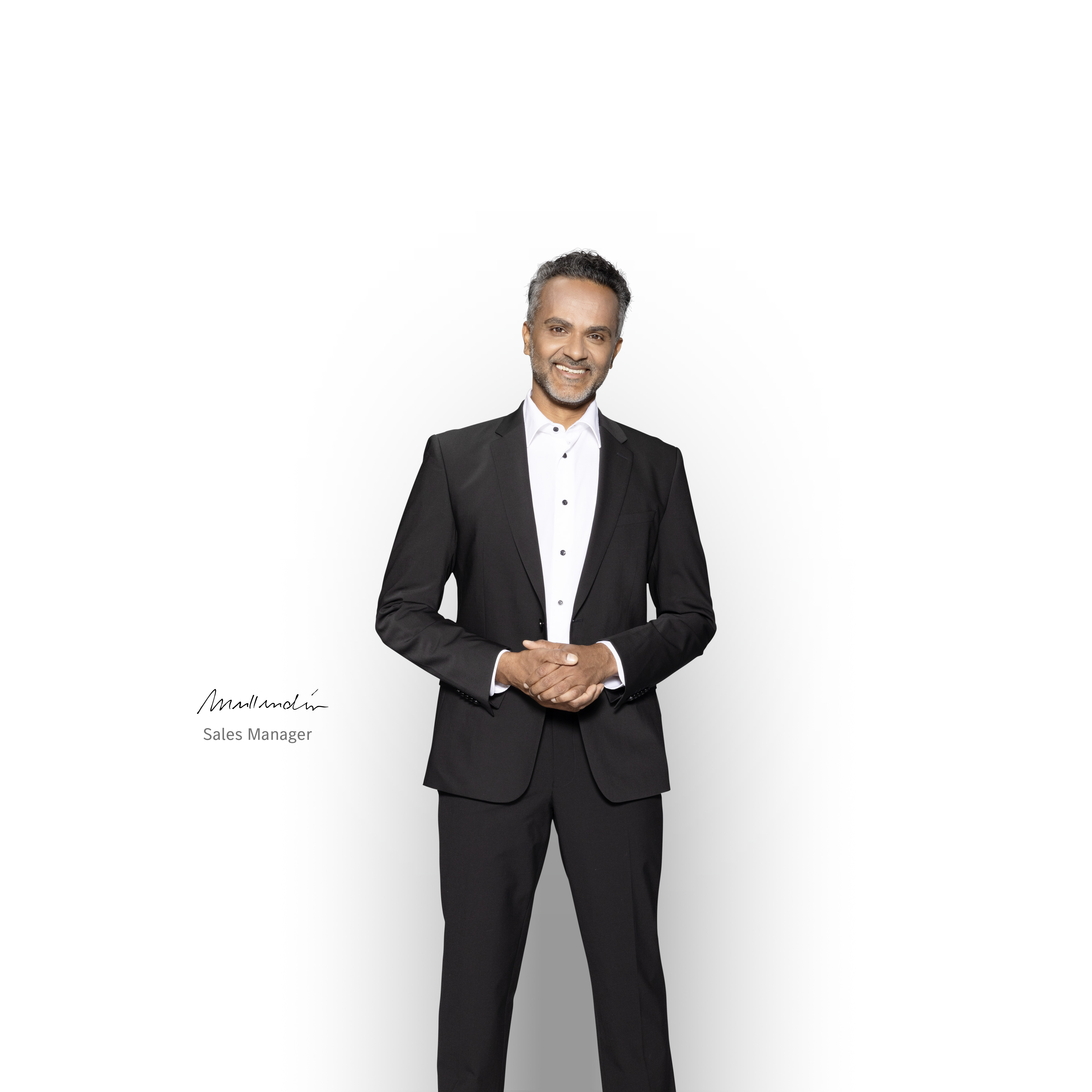 Mercedes-Benz | Elektrofahrzeug-Service Kompetente Verkaufsberater stehen Ihnen mit einem Lächeln zur Seite und unterstützen Sie bei Ihrem Mercedes-Benz Elektro-Transporter.